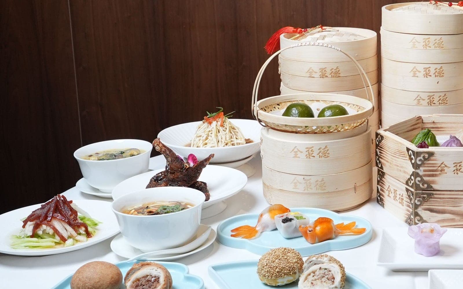 Restaurant Foot Traffic: 9 Ideas to Fill Your GTA Dining Room
