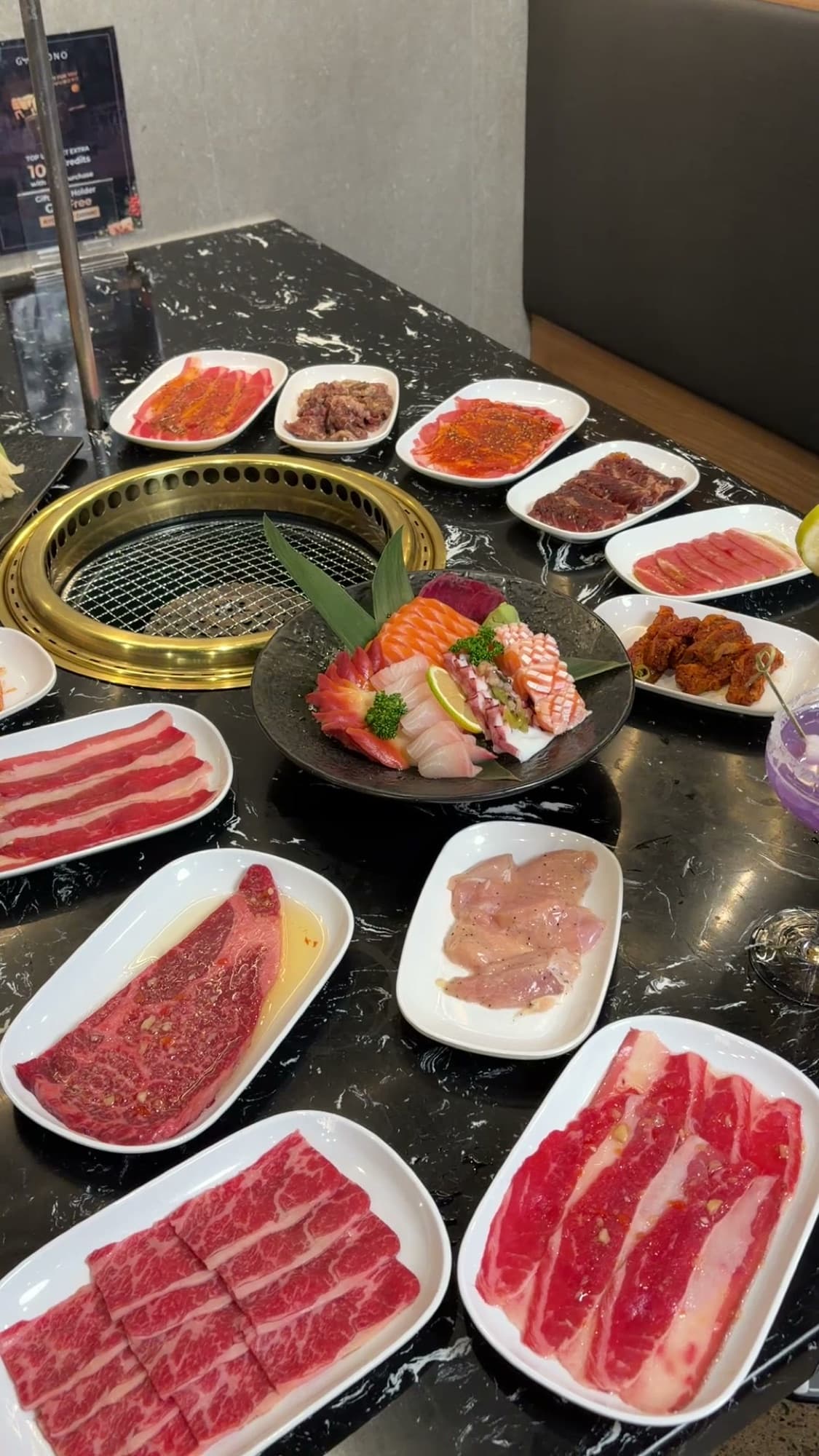 Shoot — 02 frame extract meat sashimi spread alt